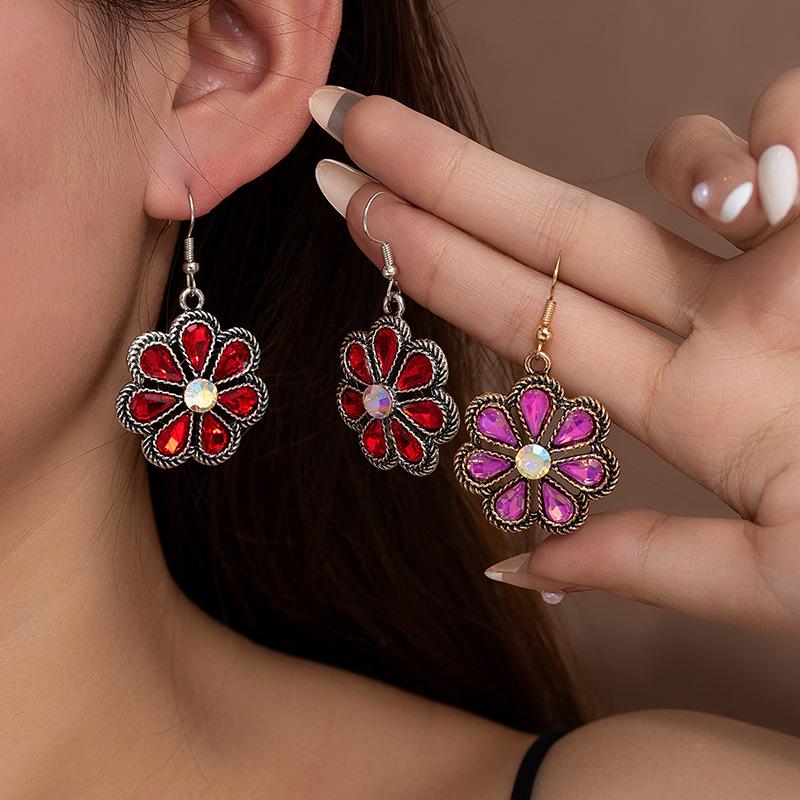 Retro Rhinestone Flower Earrings in Western Ethnic Style