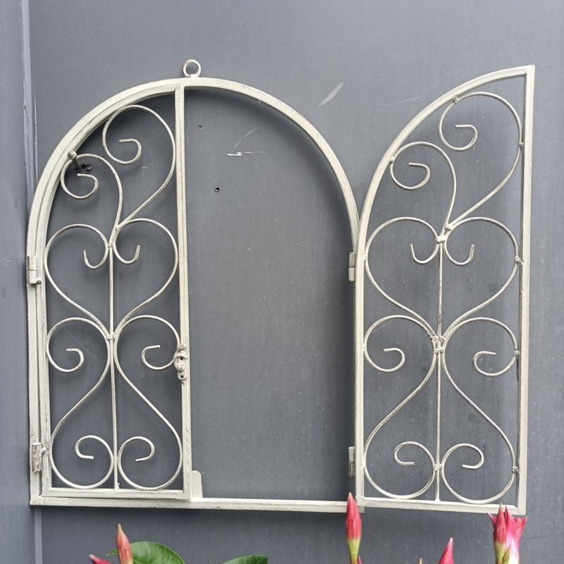 Romantisch Metalen Wanddecoratie Vintage Nepraam Frame Kunst Met Gebogen Ontwerp Voor Slaapkamer Tuinen Decoratie