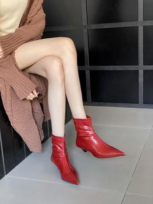 Moda Moda Feminina Botas de Cano Curto Botas de Meia Cunha Salto Médio Preto Branco Vermelho Botas Elásticas Zíper Traseiro Inverno Outono Botas Curtas 35-39