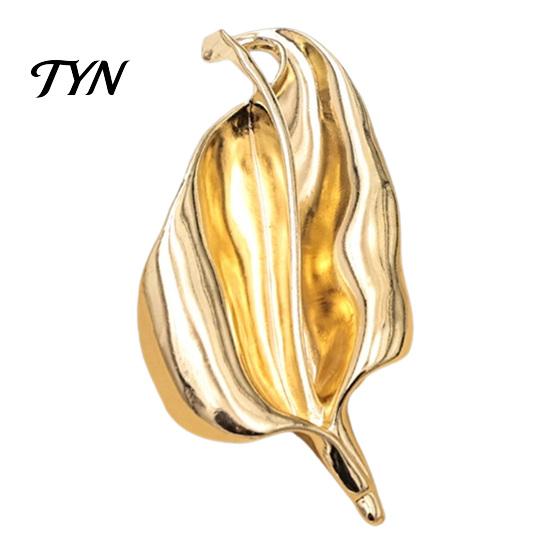 Women Minimalist Jewelry Irregular Leaf Alloy Brooch Pin, Silver Golden Plated Leaves Everyday Wear Lapel Clothing Accessory for Men Coats Decorative
