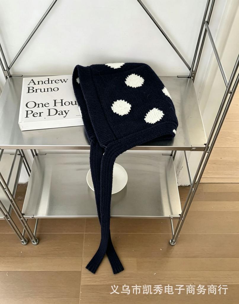 Autumn and winter new polka dot versatile face small lace-up French hat women's warm knitted wool bag head ear hat