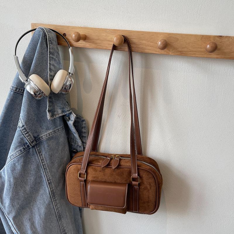 Suede Bag Women's Large Capacity 2025 New Autumn and Winter Retro Shoulder Armpit Bag Casual Commuter Pillow Bag