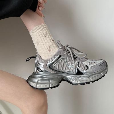 Mostra piedi, piccole e versatili, scarpe dad con plateau rialzato, da donna, novità primavera 2025, stile Hong Kong, scarpe sportive leggere e retrò