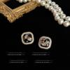 Mid-Century Vintage Stud Earrings: Trendy Literary Style in Light Luxury Fashion
