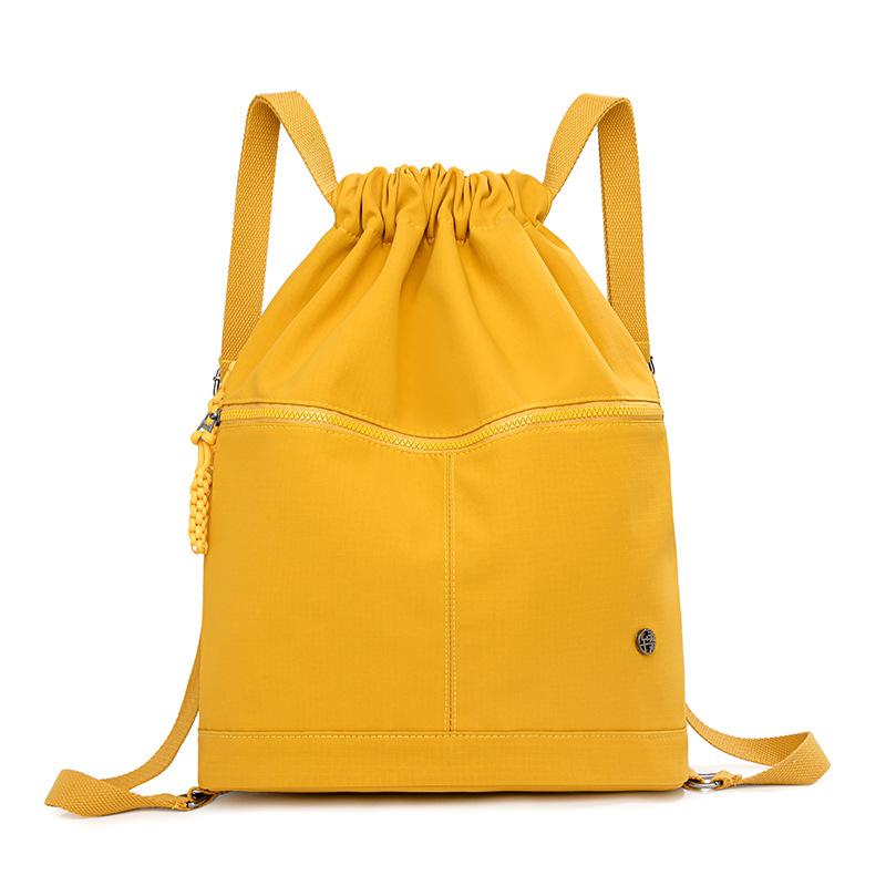 

Легкий рюкзак-мешок на шнурке однотонный спортивный рюкзак женский большой вместимости для фитнеса жёлтый