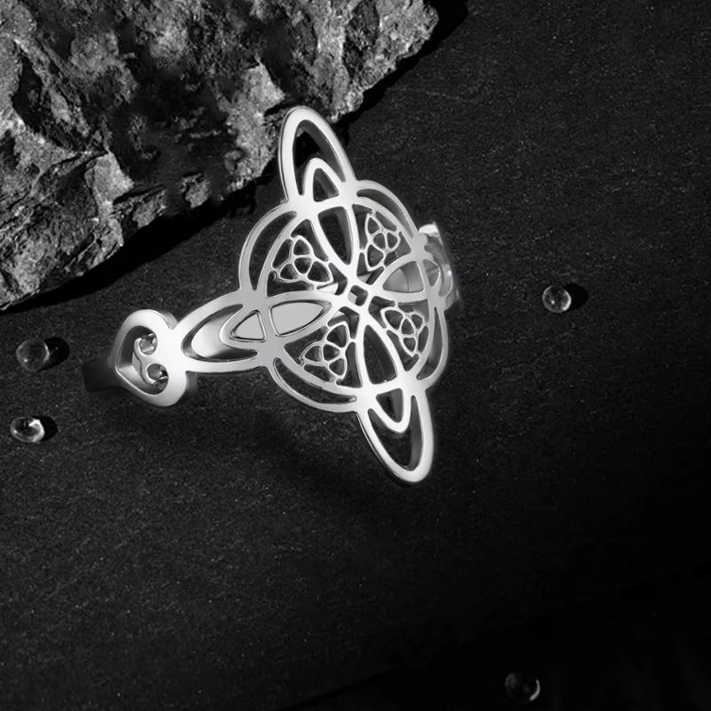 YILUOCD Witch Knot Ring Stainless Steel Triquetra Celtic Jewelry for Women Protection Amulet