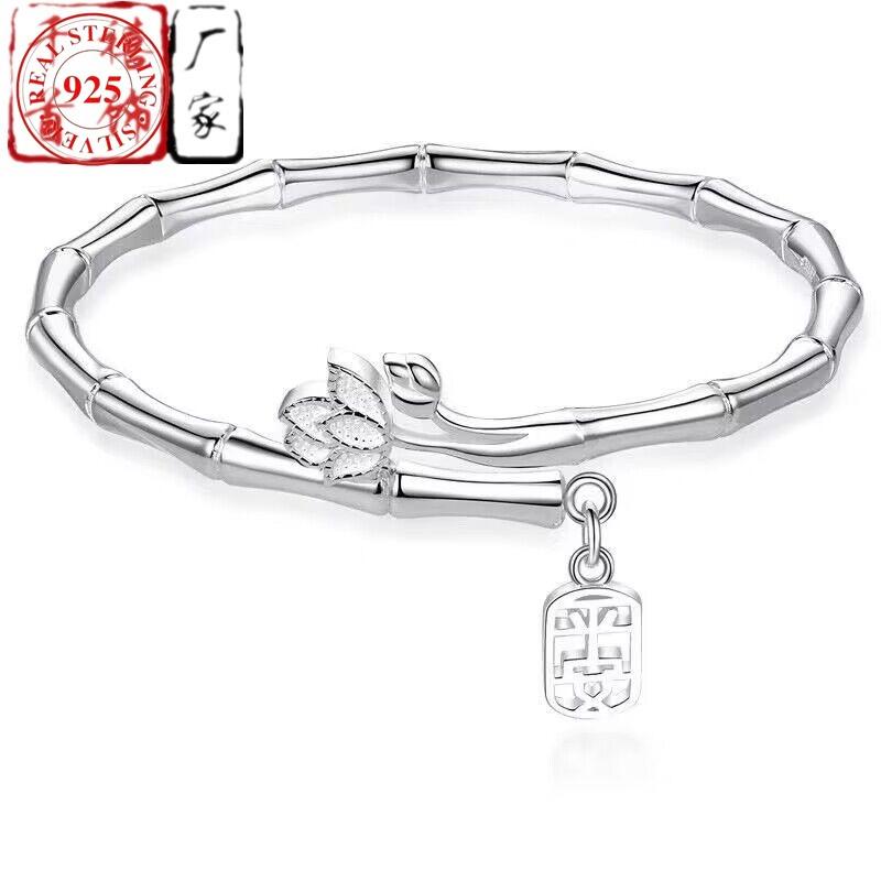 925Silver bamboo lotus bracelet is skin-friendly, hypoallergenic, safe and reliable, with a delightful niche design, a light luxury accessory