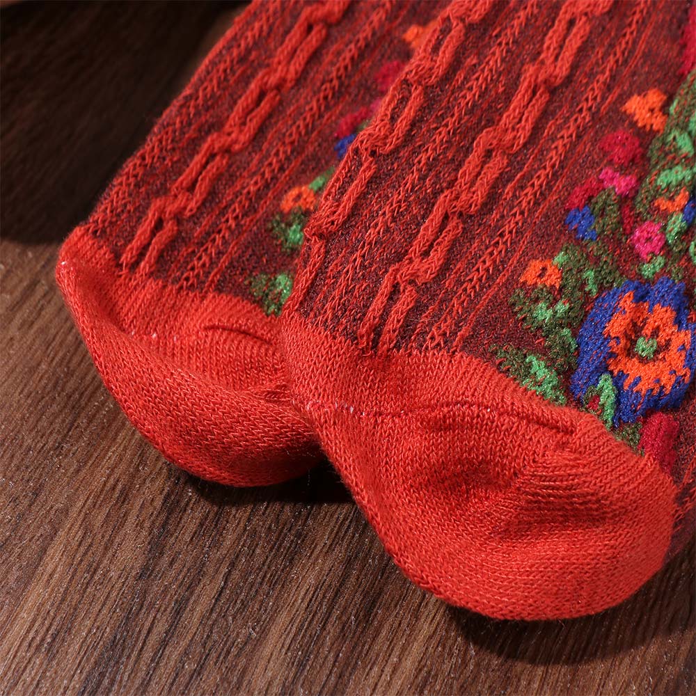 5Pairs Vintage Floral Embroidery Socks Sweat-absorbing Medium Tube Socks Women's Socks  Four Seasons