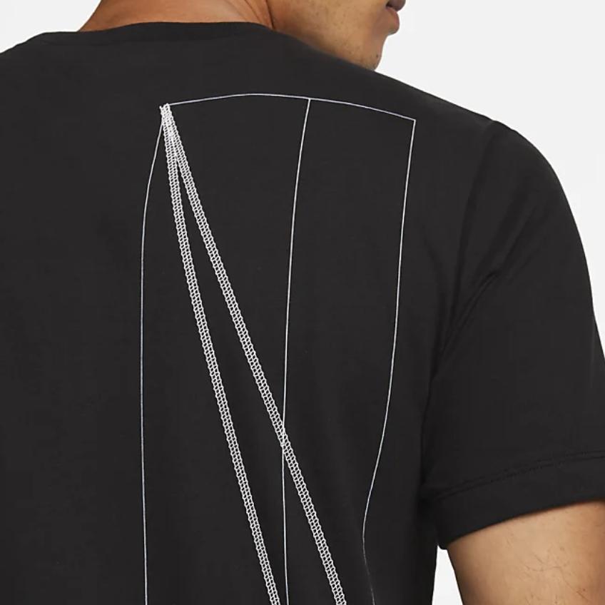 Nike Logo Print Patch Short Sleeve T-Shirt Men Tops Black DX0972-010
