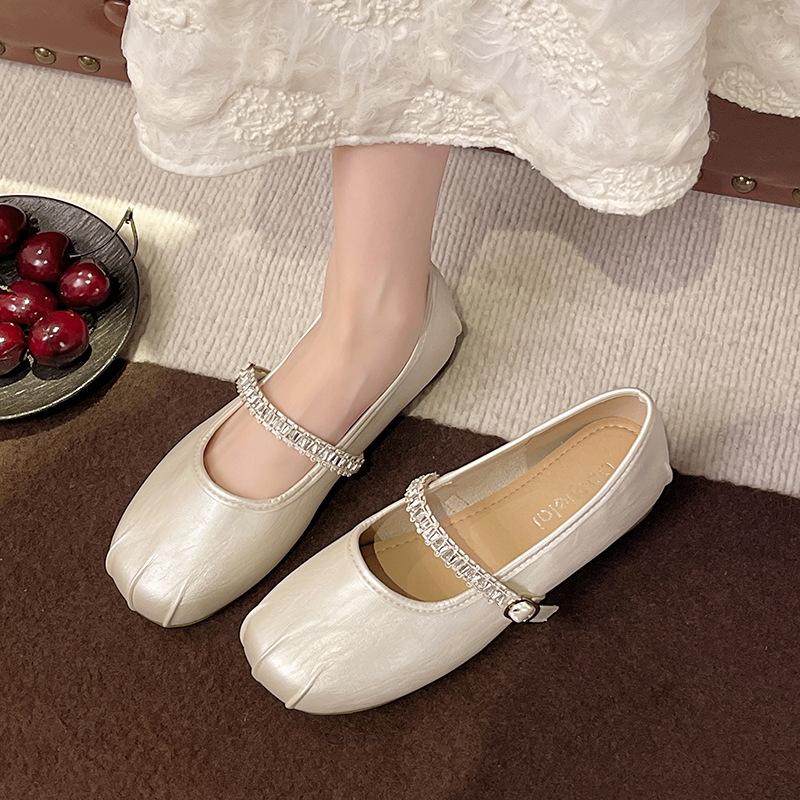 French flat-bottomed rhinestone light-mouth silver single shoes women's summer 2025 new fairy style with skirt one-word Mary Jane shoes
