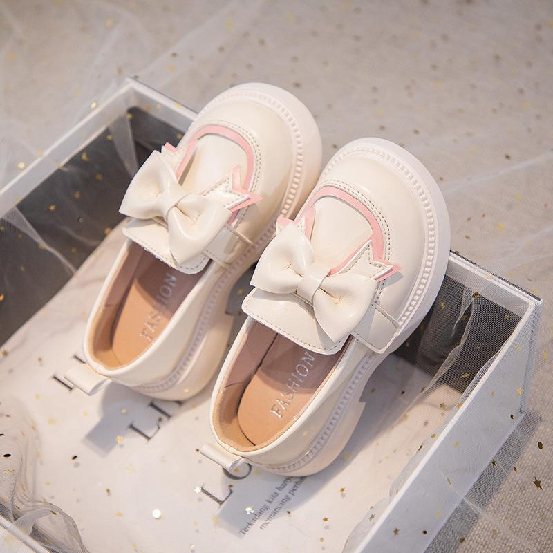 Children's small black shoes in autumn 2025 new girls' leather shoes campus performance single shoes loafers spot