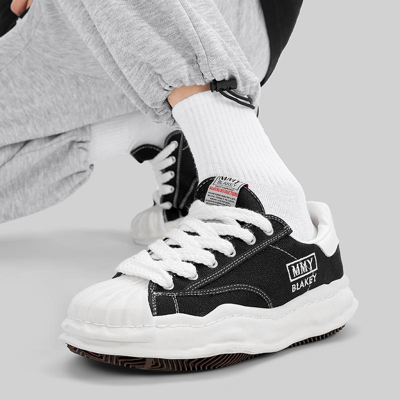 Uppgradera din stil: Mångsidiga & Trendiga Basketbollskor och Bekväma Casual Sportskor med Mjuk Sula