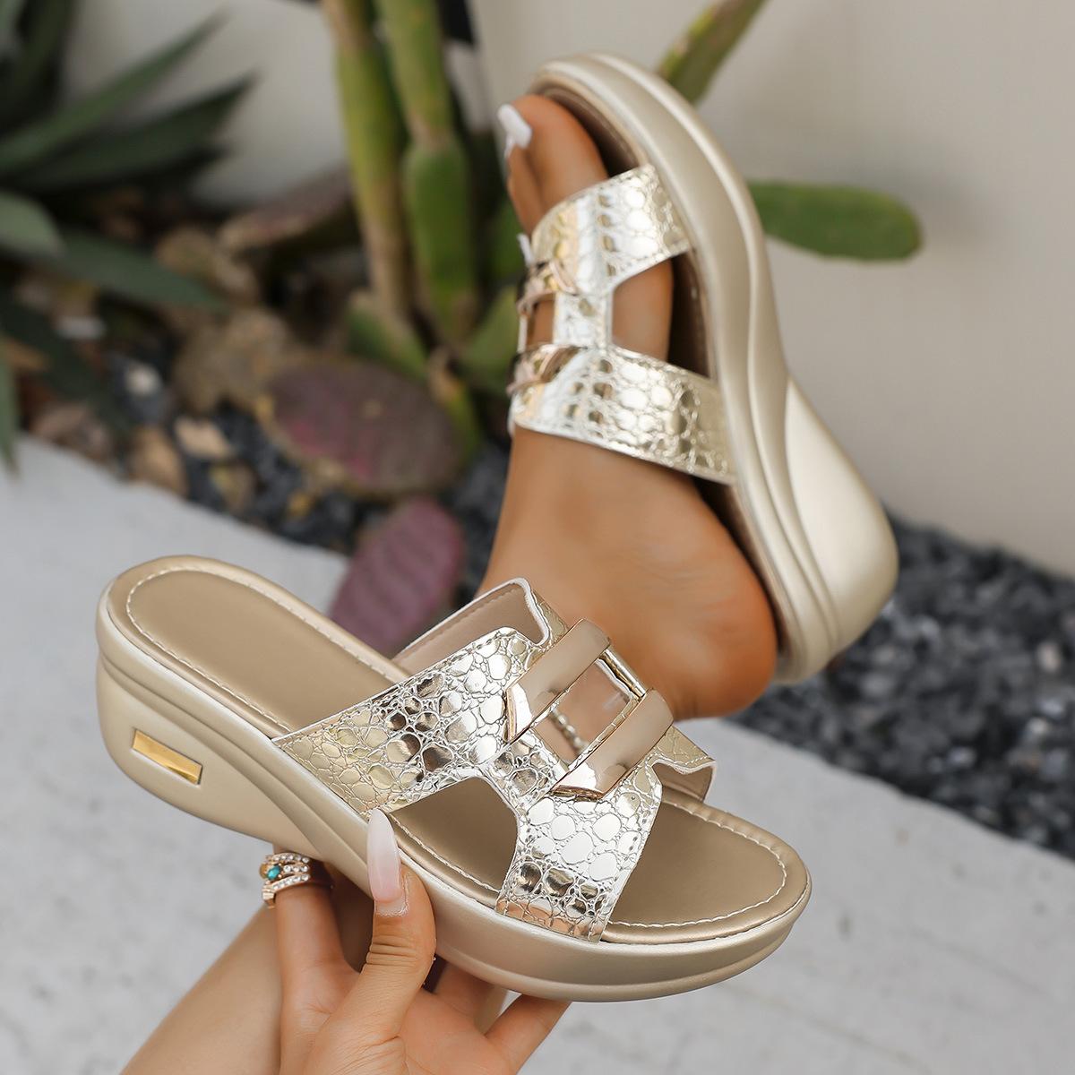 

Fashion 2025 Summer New Style of Fashionable Slippers for Women Features A Flat Wedge and Cool Flip-flops, Which Are Anti-slip, Simple 43 золотой