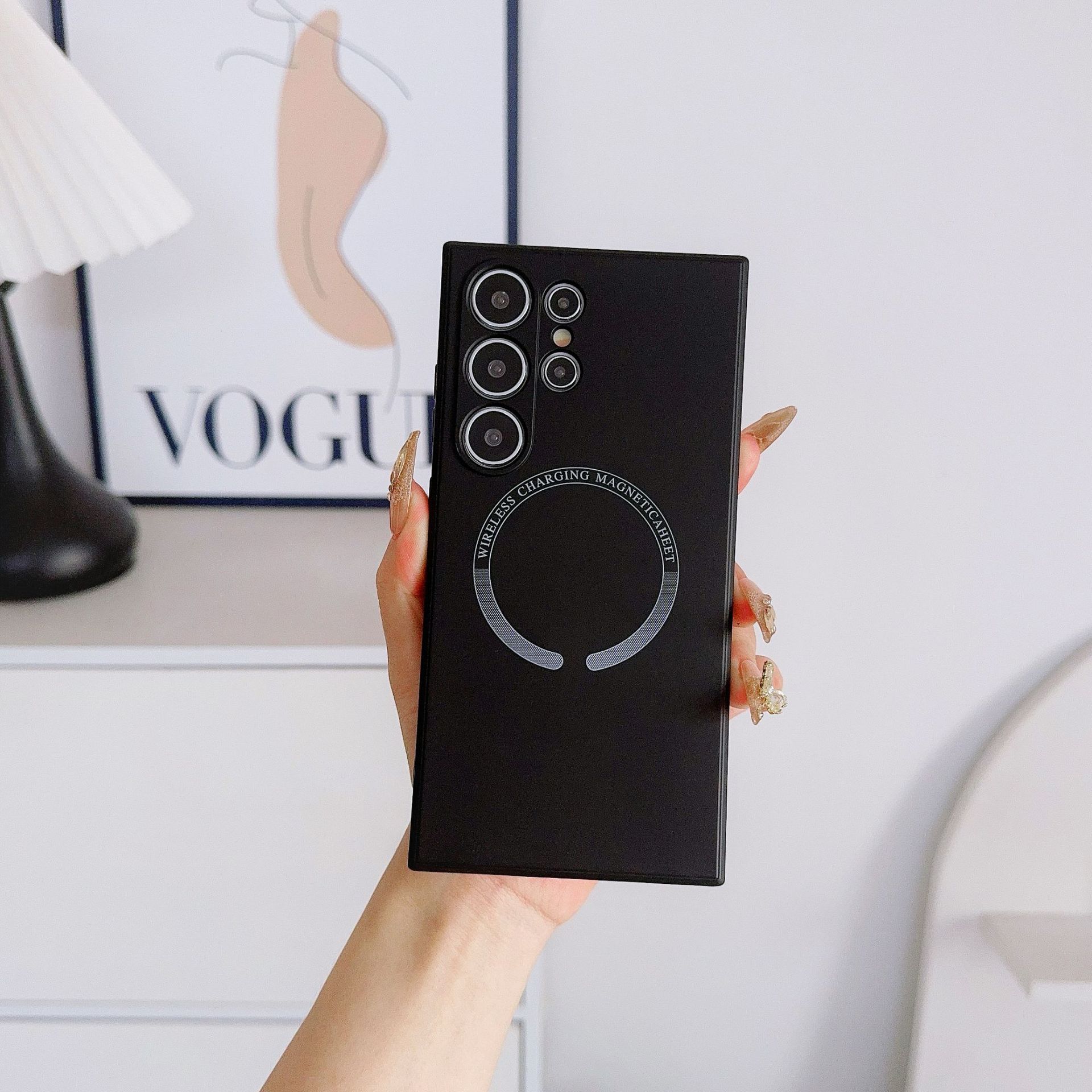 

Suitable for Samsung S24 Ultra Liquid Magnetic Suction Phone Case New S23FE Wireless Charging Note20 Soft Shell Tpu Samsung A55