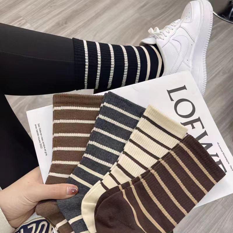 5 Pairs of Black and White Striped Mid-Calf Socks: Autumn/Winter Korean-Inspired Academy Style