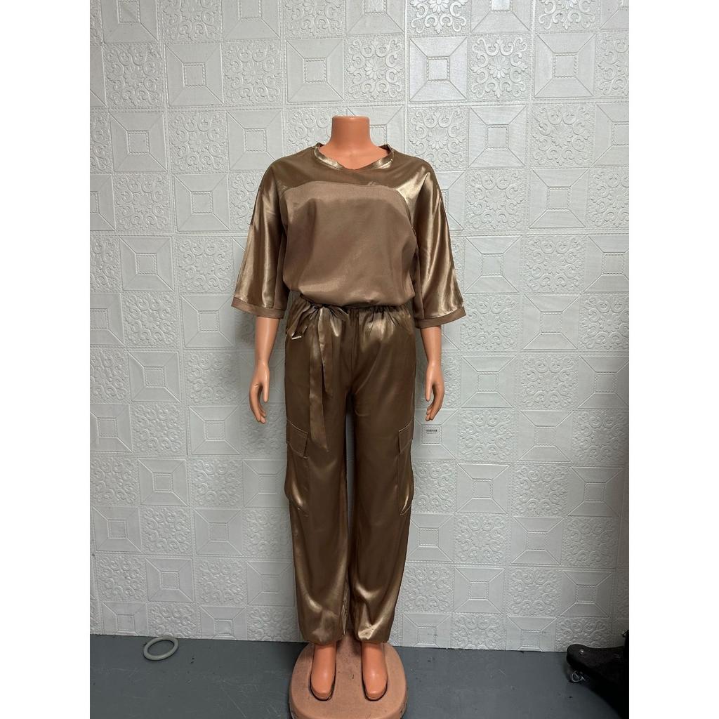Fashionable Women's Smooth Satin Half Sleeved Upper Suit Two-piece Set