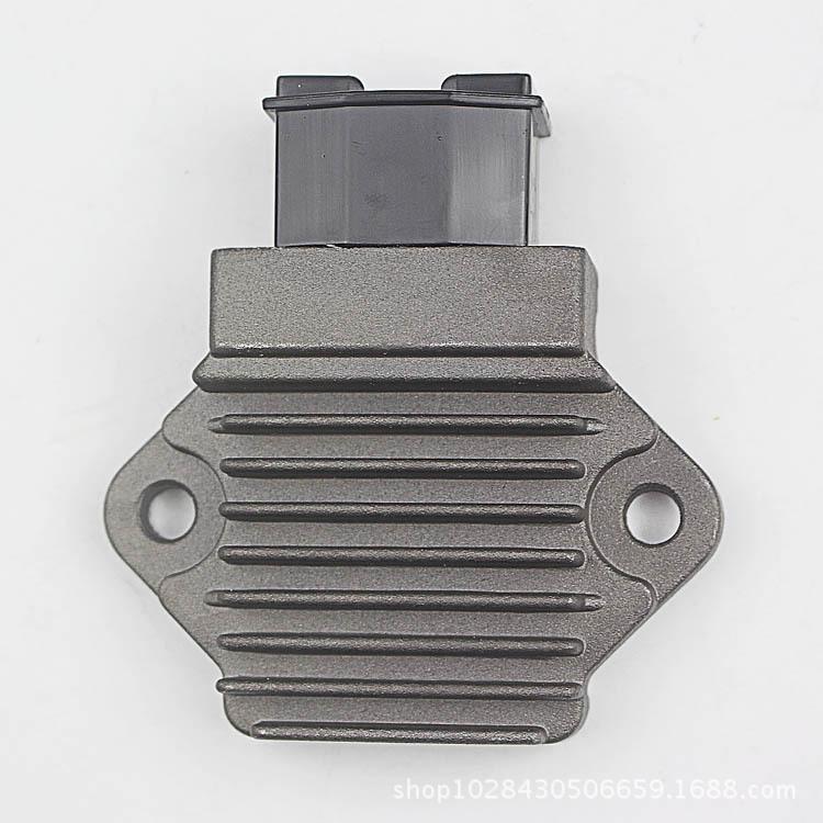 

Honda CB400 VTEC, CBR250/400 & NSR250 Voltage Regulator Rectifier Charger