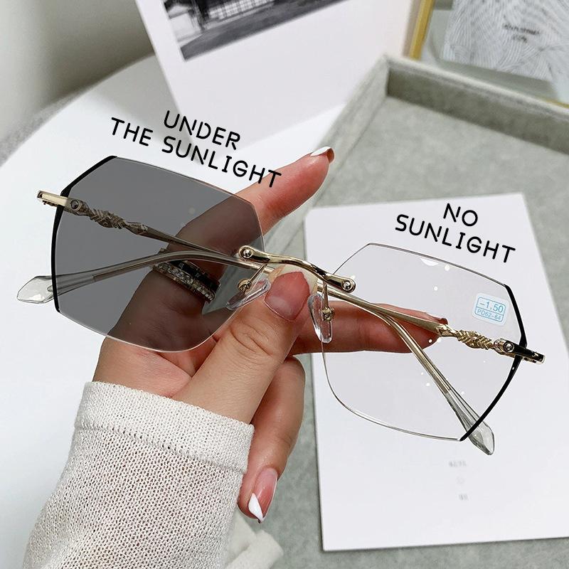 0 To -4.0 Anti Blue Light Glasses Photochromic Myopia Glasses Borderless Cutting Polygons Wholesale of Finished Glasses