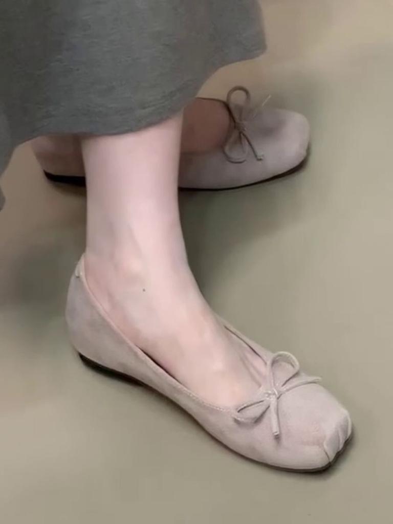 Elegant temperament Fashion square head bow design Soft sole Versatile outer wear Exclusive child Foreign style inner shallow mouth single shoes Women