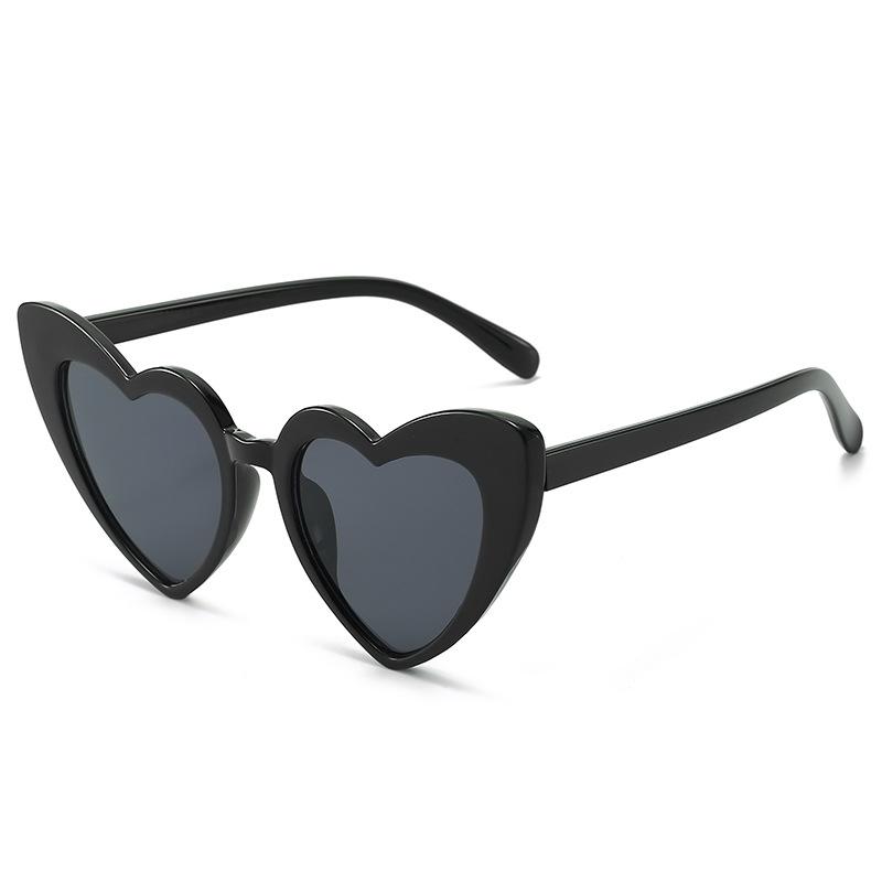 Retro Pose Love Sunglasses Female Fashion Big Face Thin Eyewear Summer Travel Sunshade
