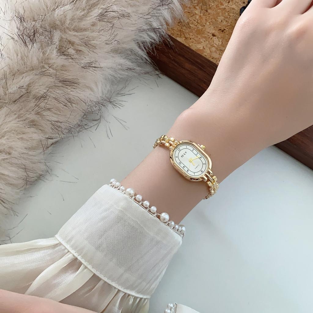 Ladies Vintage Luxury Quartz Watch Alloy Thin Bracelet Oval Dial Elegant Lady Commuter Ellipse Watches Gold Wristwatch Gift
