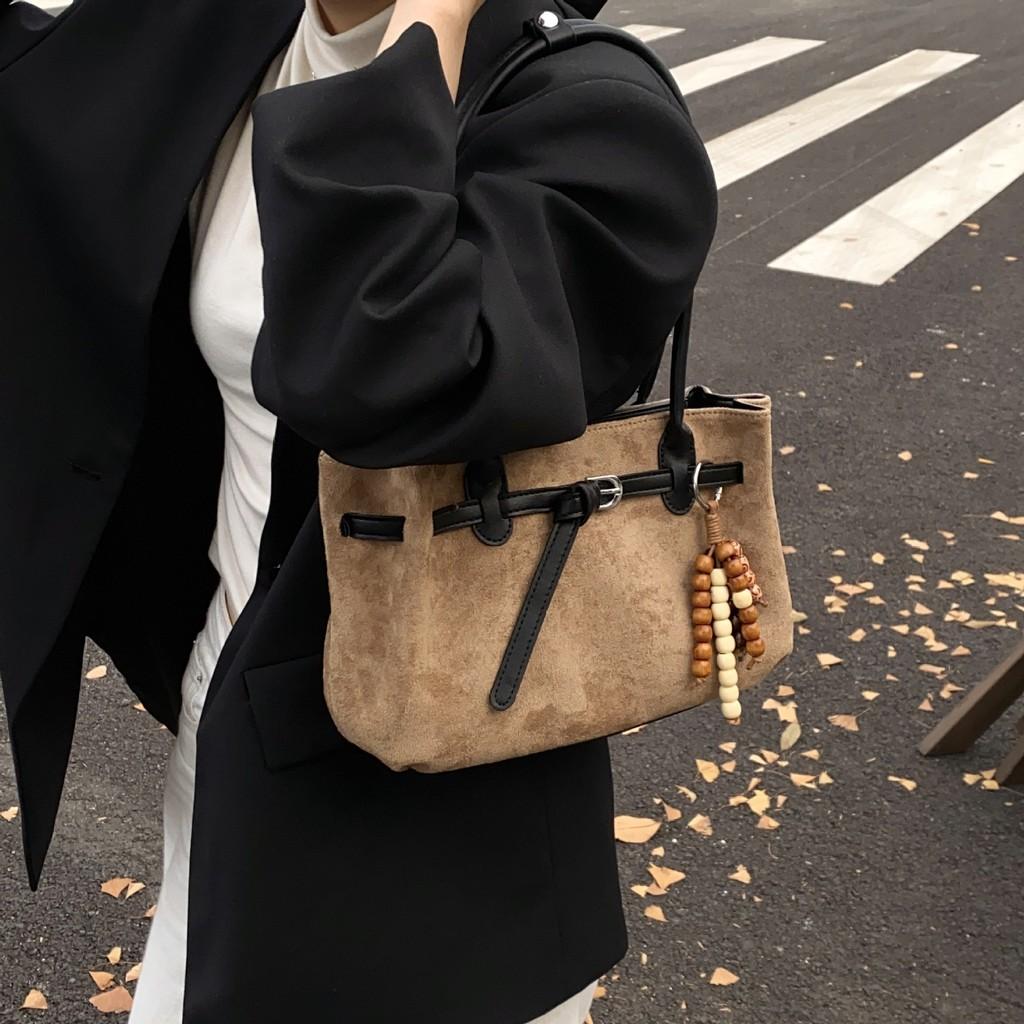 Pu Leather Tote Bag For Women With Splicing Design And Internal Pouch For Daily Commute