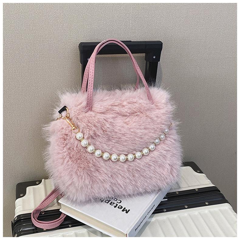 

Осенне-зимняя текстурная женская мессенджер пушистая сумка 2025 осень пушистая портативная жемчужная маленькая сумка