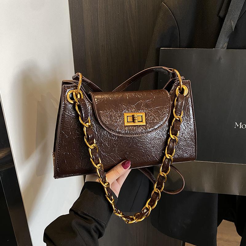 French niche light luxury chain underarm bag women's autumn new retro temperament commuter shoulder messenger bag