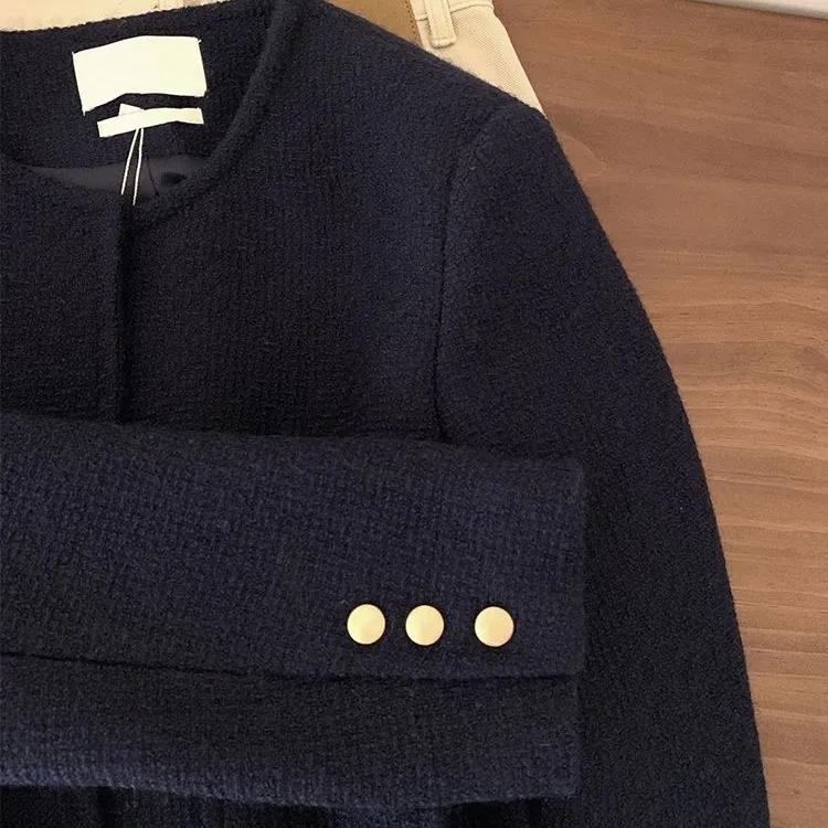 Dámský jarní a podzimní modrý tvídový kabátek ve vintage stylu s kulatým výstřihem, francouzská elegance, svrchní oděv na dojíždění