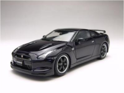 Ebro Nissan Spec V 2009 Czarny 44166 Gotowy Produkt 1/43 GT-R