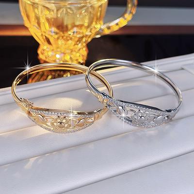 New Fashionable Flower Love Embellishment Style Female Niche Versatile High-end Bracelet