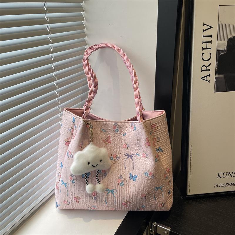 Commute Fashion Tote Bag for Female Students, A Casual Single-shoulder Bag for Class Use