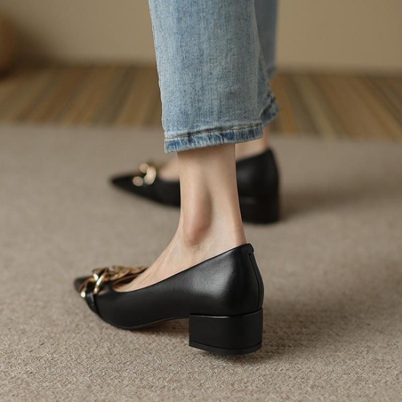 

Casual party and four seasons wear small leather shoes, new one-pedal fashion single shoes, women s non-slip soft-soled pointed cowhide single shoes 39 чёрный