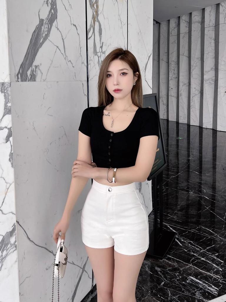 Weiße High Waist Slim Hotpants: Sommerliche lässige sexy Shorts für zierliche Frauen