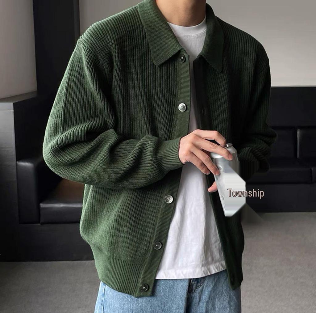 Men's Korean Style Bright Red Knit Cardigan - Autumn/Winter, Year of the Rabbit Edition, with Lapel and Solid Color Design.