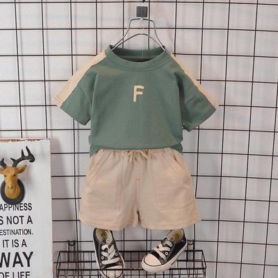 Trendy Boys' Casual Summer Two-Piece Set: Handsome Short Sleeve Top and Shorts
