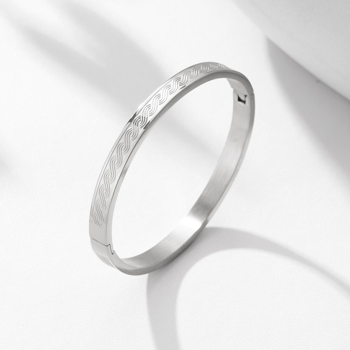 

Titanium steel bracelets, popular jewelry, fine wave pattern bracelets, any match, factory direct approval