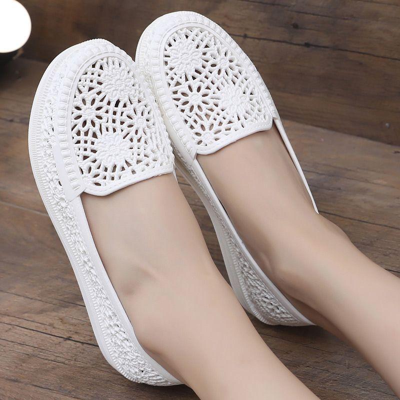 Women's Sandals for Summer Outdoor Wear Fashionable Toe Cap Sandals with Hollow Out Breathable and Anti Slip Features