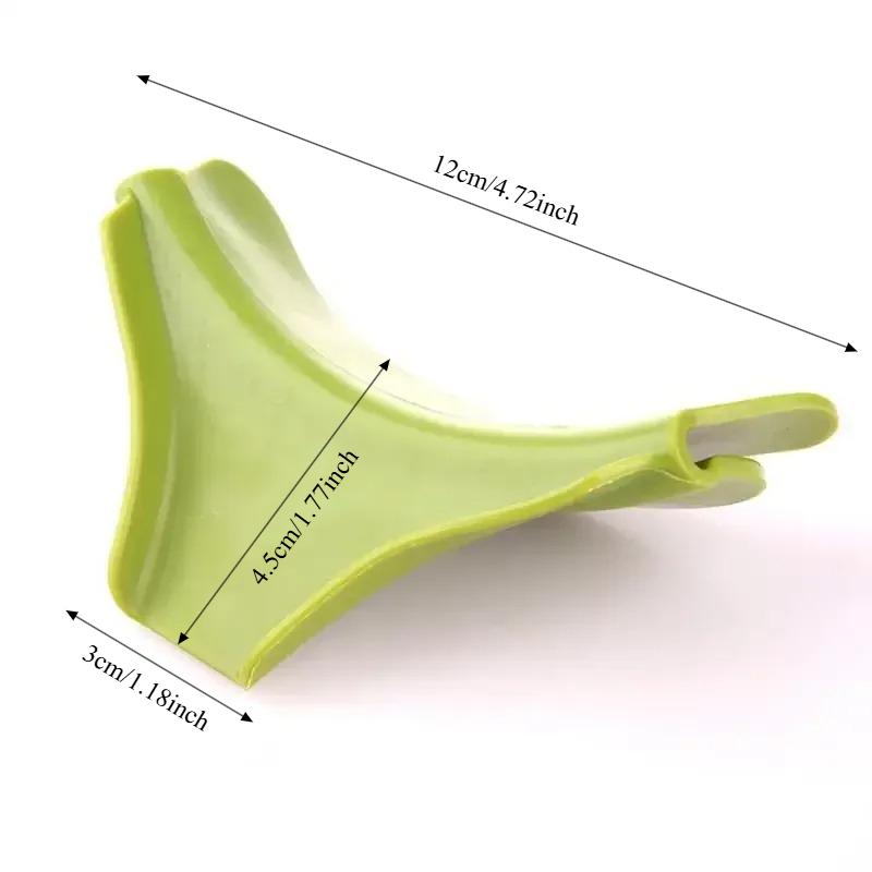 1 Pcs Funnel Anti-spill Silicone Slip on Pour Soup Spout Funnel for Pots Pans and Bowls and Jars Kitchen Gadget Tool
