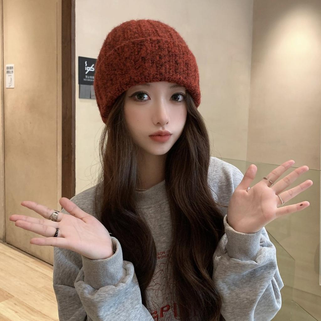 New face small autumn and winter fashion women's hats versatile casual knitted hats sweet and cute warm wool hats cold hats