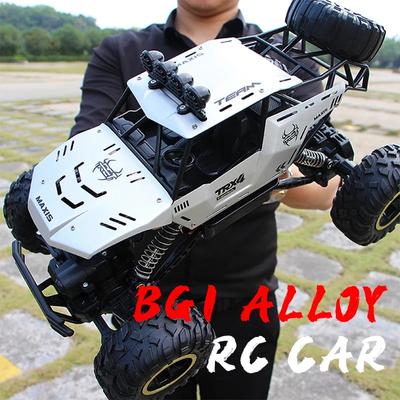 Новий 1:12 / 1:16 4WD RC Автомобіль Світлодіодні ліхтарі Monster Truck 2.4G Радіо Пульт дистанційного керування Автомобілі Баггі Позашляхові Керовані Вантажівки Хлопчики Іграшки для дітей