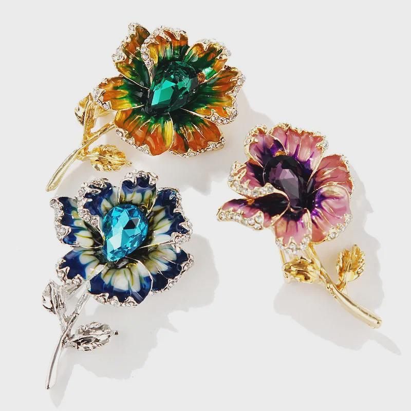 

Lanhao Crystal Glass Flower Brooch: European & American Creative Design зелений