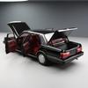 Freestyle XiaoGuang Model Scale Toyota Crown MS122 Black Finished Product 1/18 (Red Interior) 8250612B-1