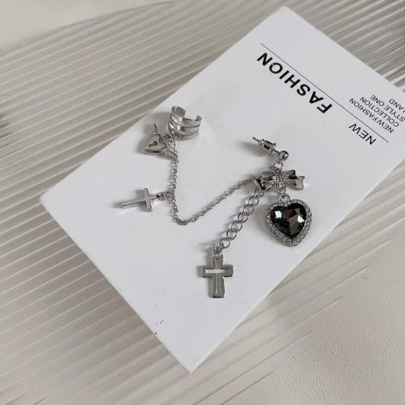 

1 шт. Ретро Креативные Готические Серьги-подвески с цепочкой и черным сердцем, Нейтральный Хип-хоп Панк стиль, Крутые украшения в подарок серебряный