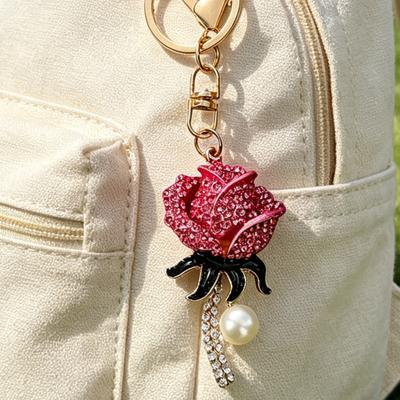 Portachiavi Ciondolo Strass Scintillanti Intarsiati Perla Sintetica Design a Rosa Portachiavi Leggero Accessorio Decorativo per Auto Borsa
