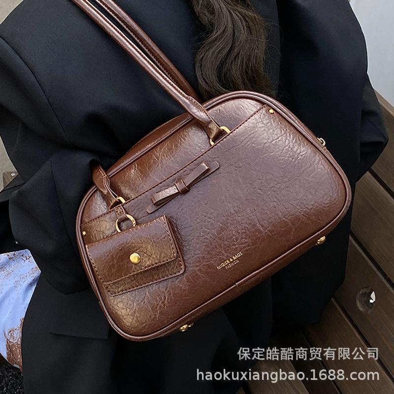 Premium texture large-capacity bag 2025 new women's bag autumn and winter versatile single shoulder underarm bag portable pillow bag