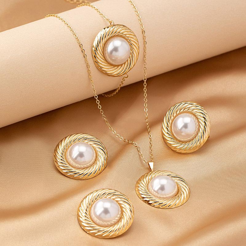 Elegant earrings bracelet necklace ring set