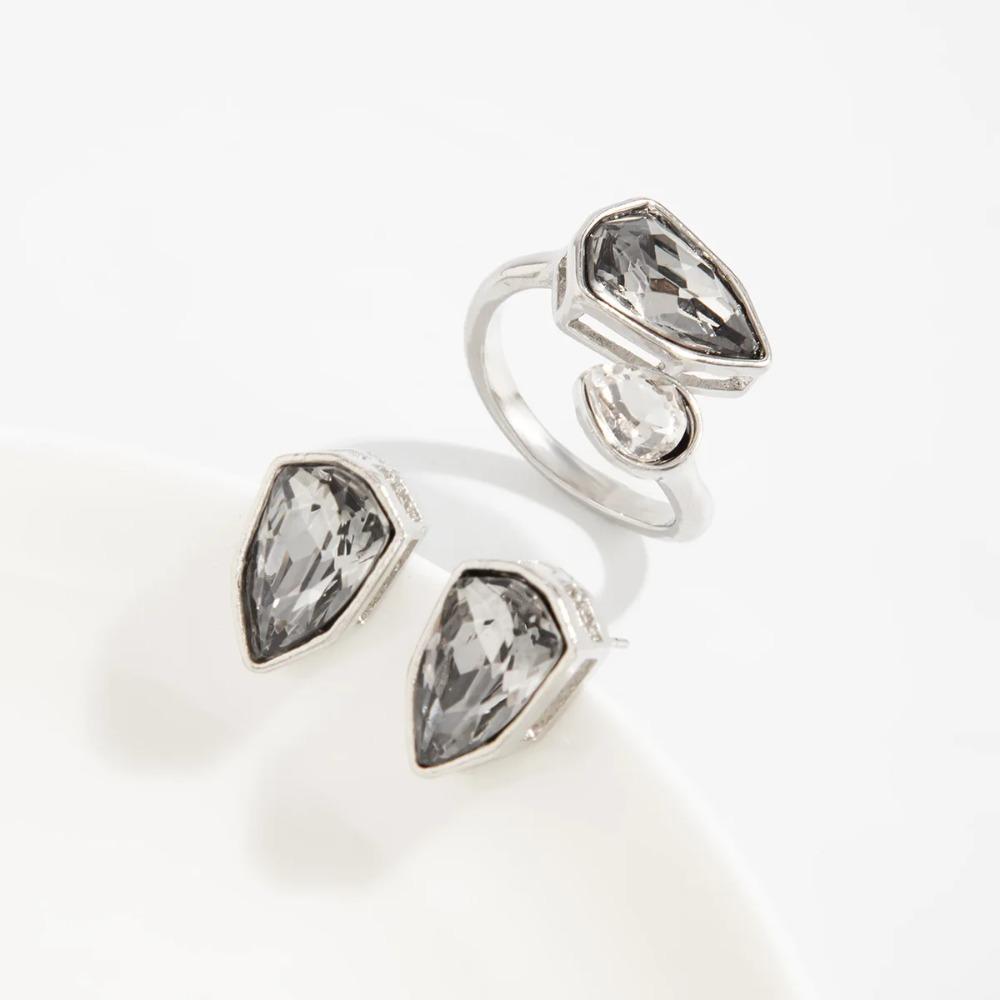 2Pcs/set New Trendy Acrylic Rhinestone Stud Earrings Ring for Women Vintage Geometric Irregular Finger Ring Jewelry Set Gifts