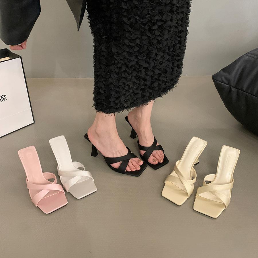 French cross high-heeled cool slippers women's 2025 summer new fashionable versatile square head open-toed stiletto sandals
