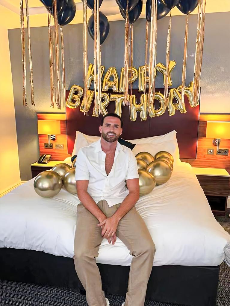 43pcs Gold Happy Birthday Letter Balloon Set, 16 Inch Happy Birthday English Letter Aluminum Foil Balloon Birthday Party